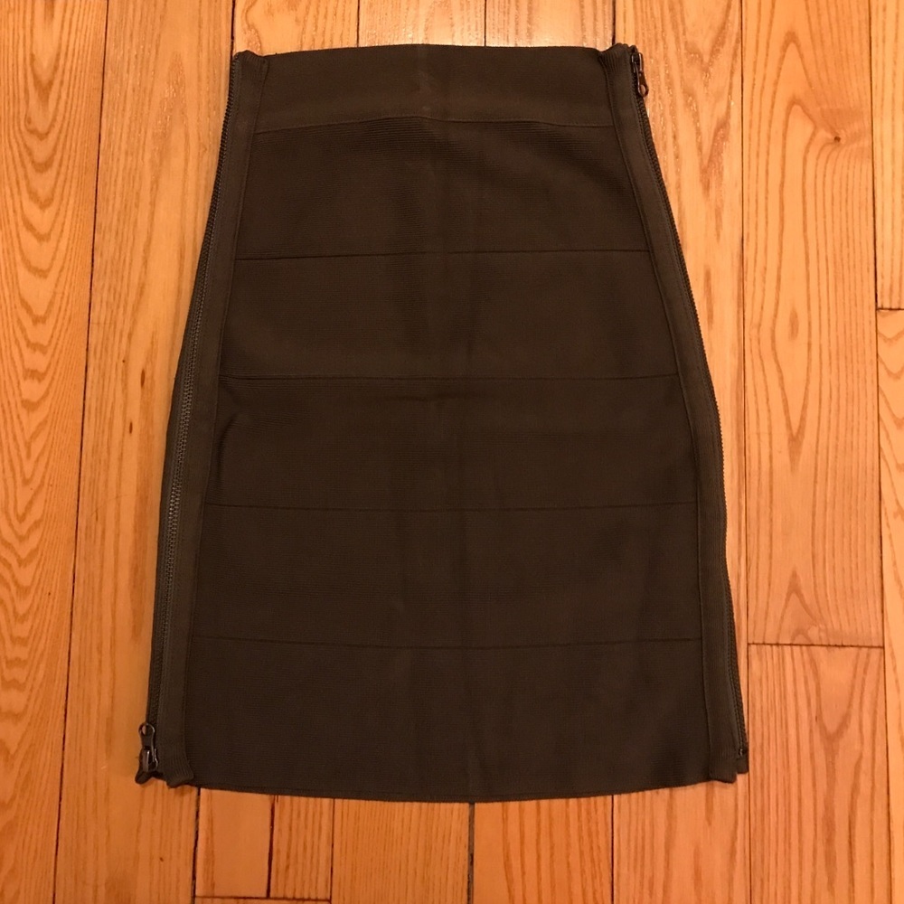 BEBE olive khaki bandage skirt with zippers sz S